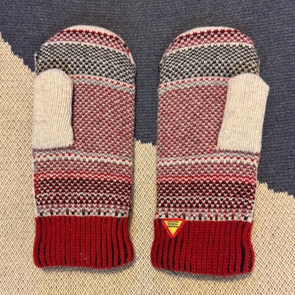 Swedish Ojbro Vantfabrick Wool Mittens with Dala Horse, XL - Picture 3 of 6